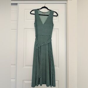 H&M Green Sleeveless V-Neck Sundress